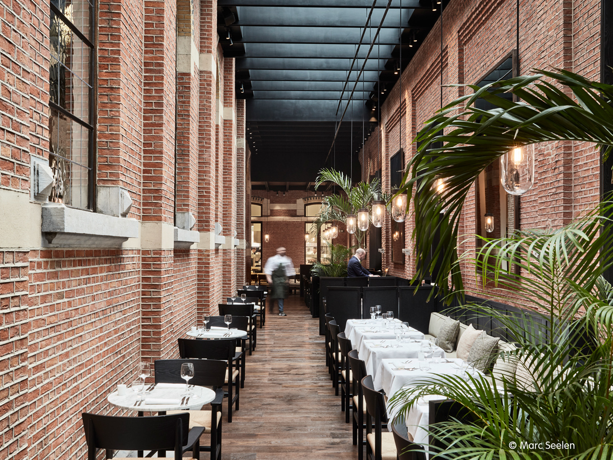 Hotel August mit Design von Vincent Van Duysen Innenhof Hotel August mit Design von Vincent Van Duysen